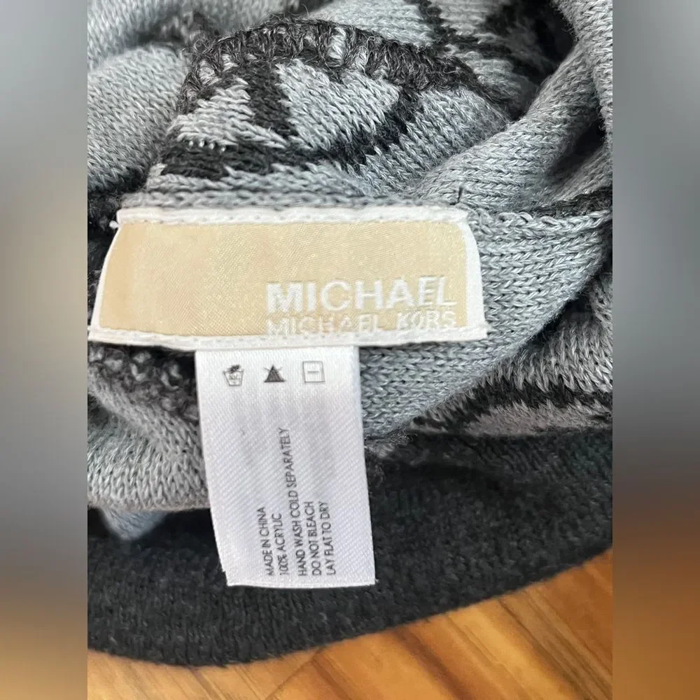Michael Kors Logo Knit Beanie Hat Gray